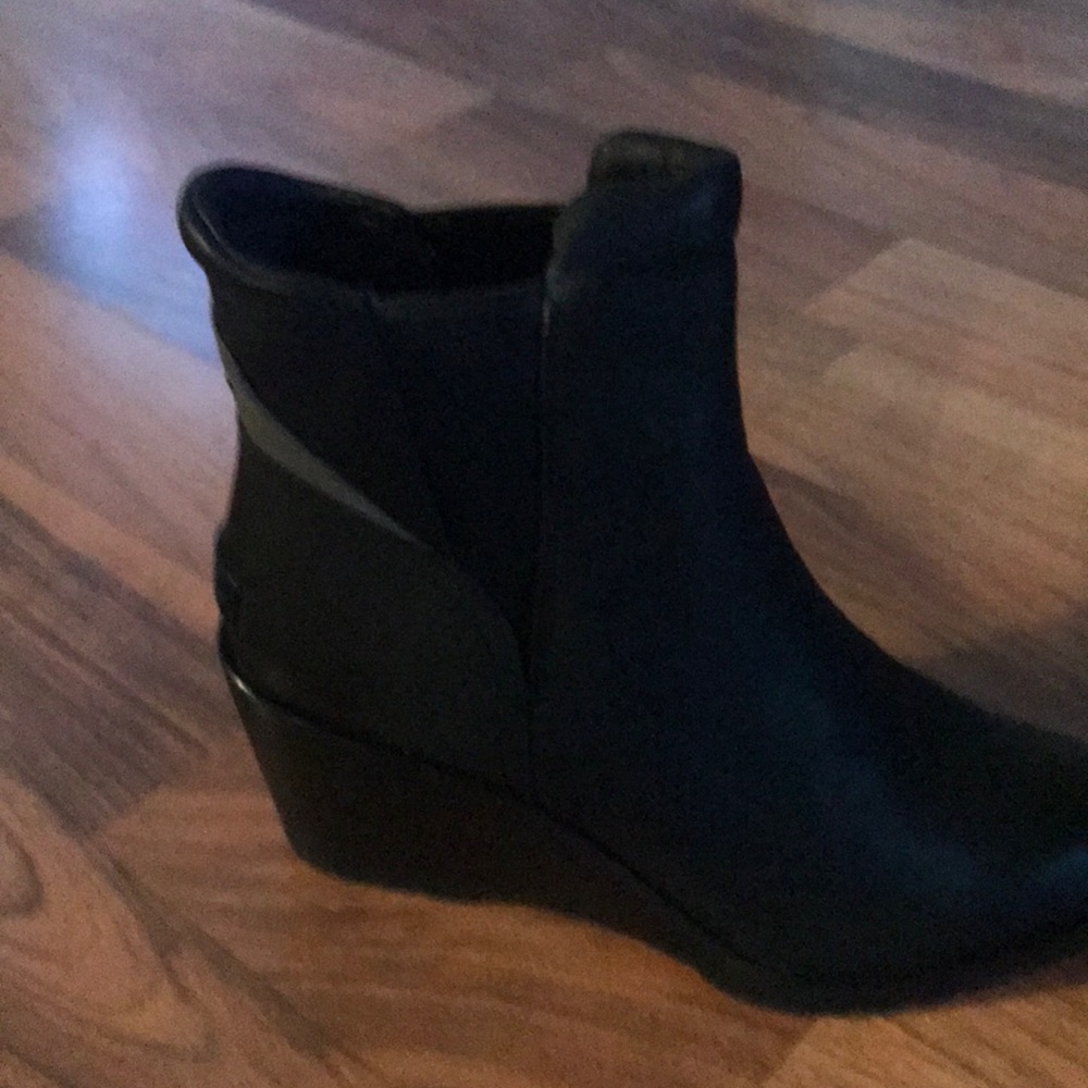Sorel Chelsea boots